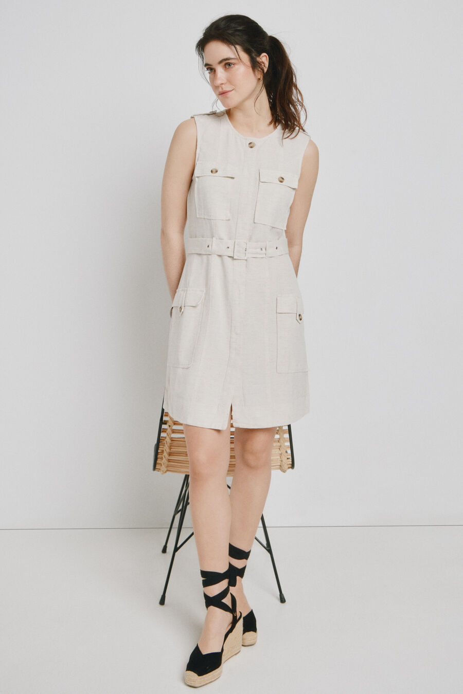 Vestido corto estilo safari