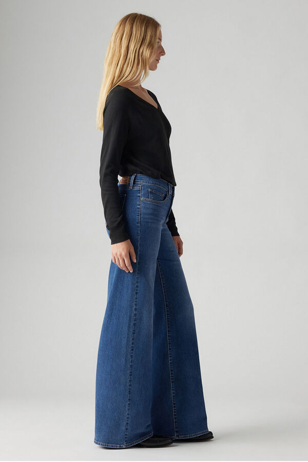 Levi's Vaquero 318&trade; Shaping Wide Leg Blue
