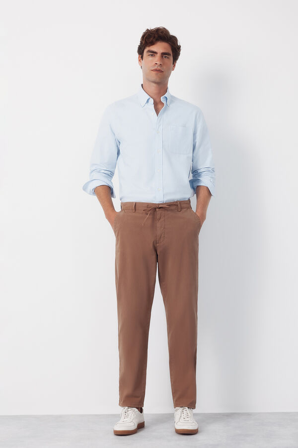Cortefiel Jogger popelin con gomas regular Camel