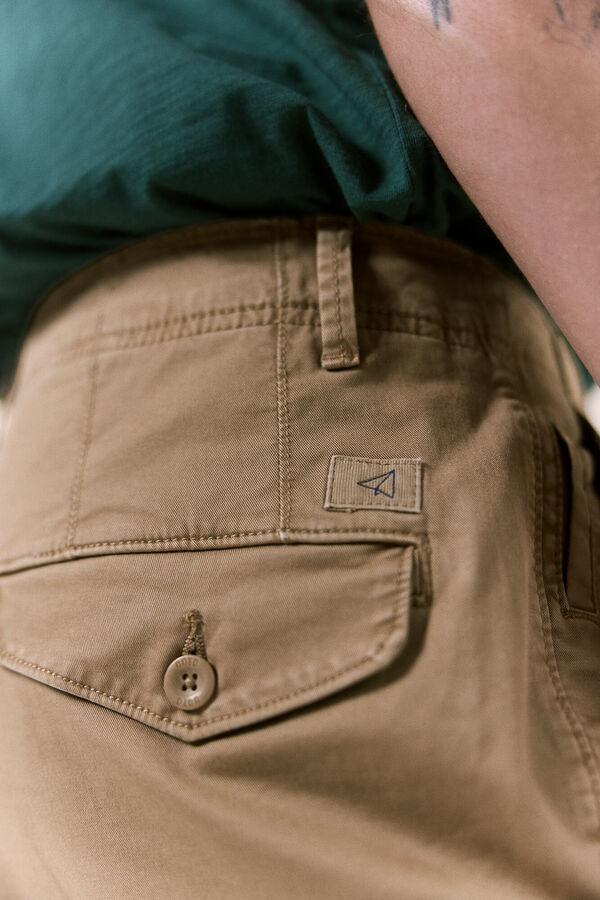 OOTO Bermuda cargo regular Castanho