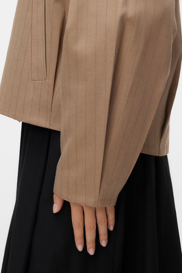 Vero Moda Cazadora de raya diplom&aacute;tica Marr&oacute;n