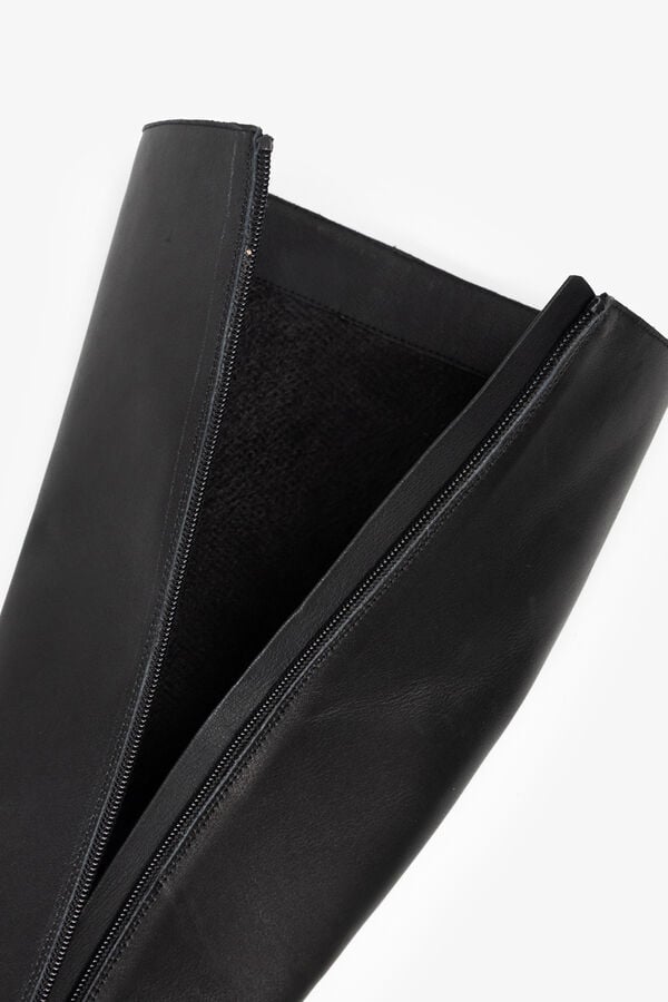 Popa Botas feminina Sinnara Napa Preto