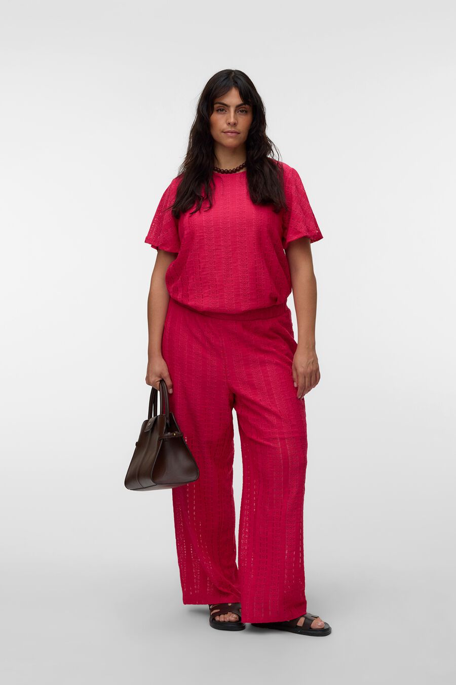 Top manga corta con bordados talla grande