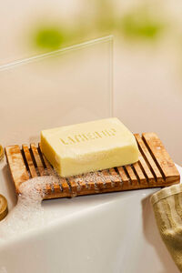 The Body Shop Barra S&oacute;lida Facial y Corporal de Moringa