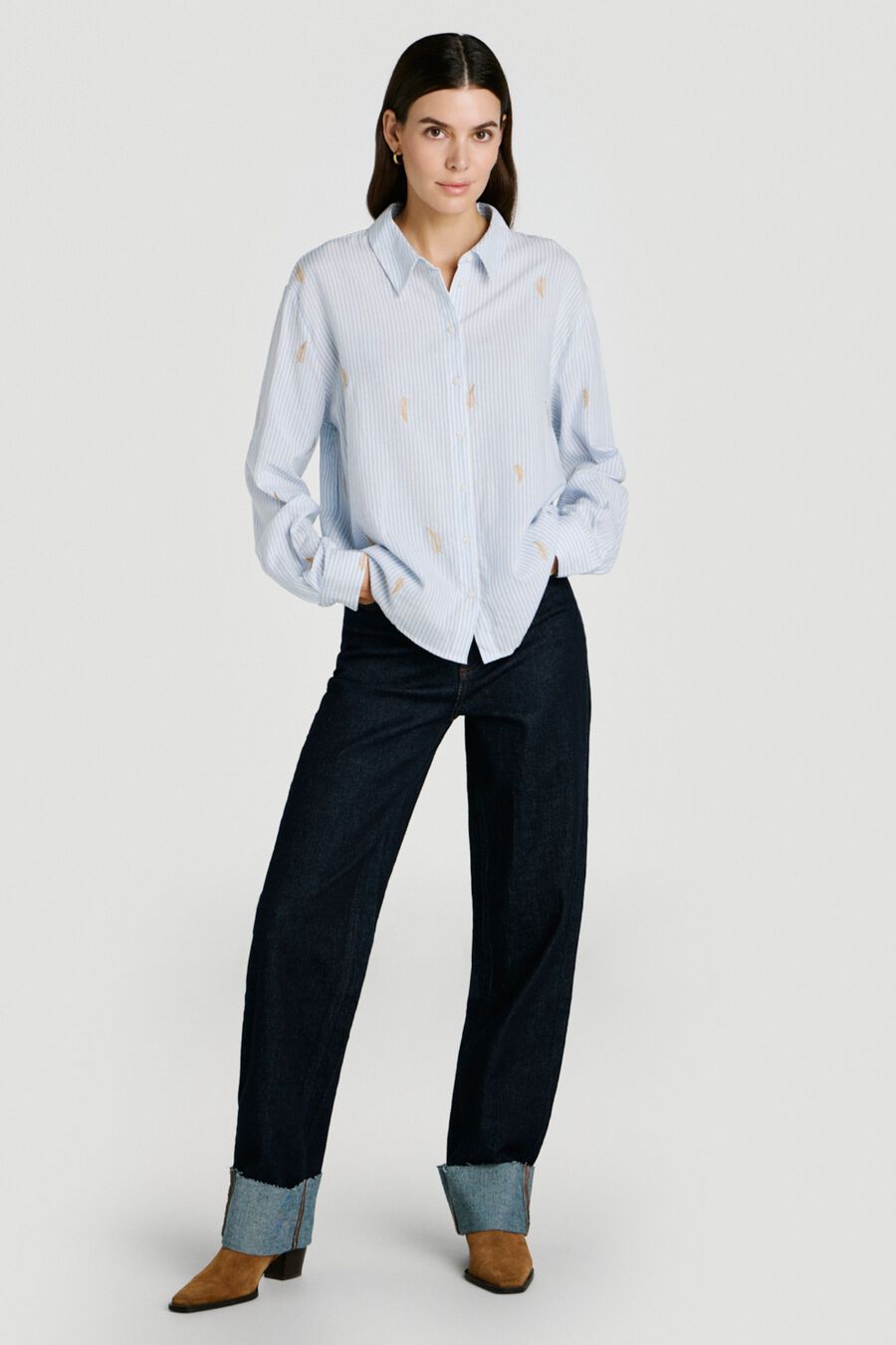 Camisa con bordados de algodón y viscosa