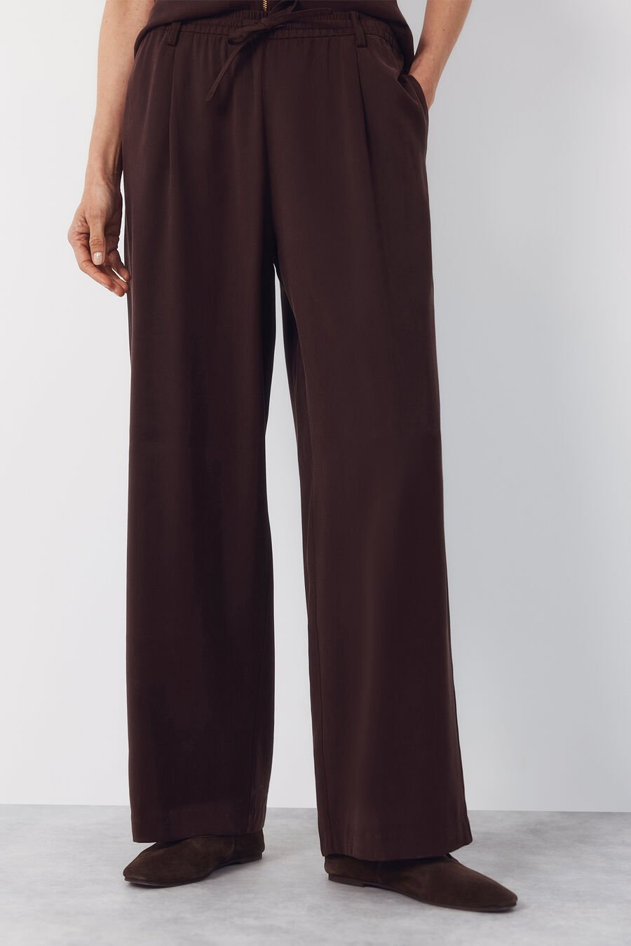 Pantalón tencel cinturón