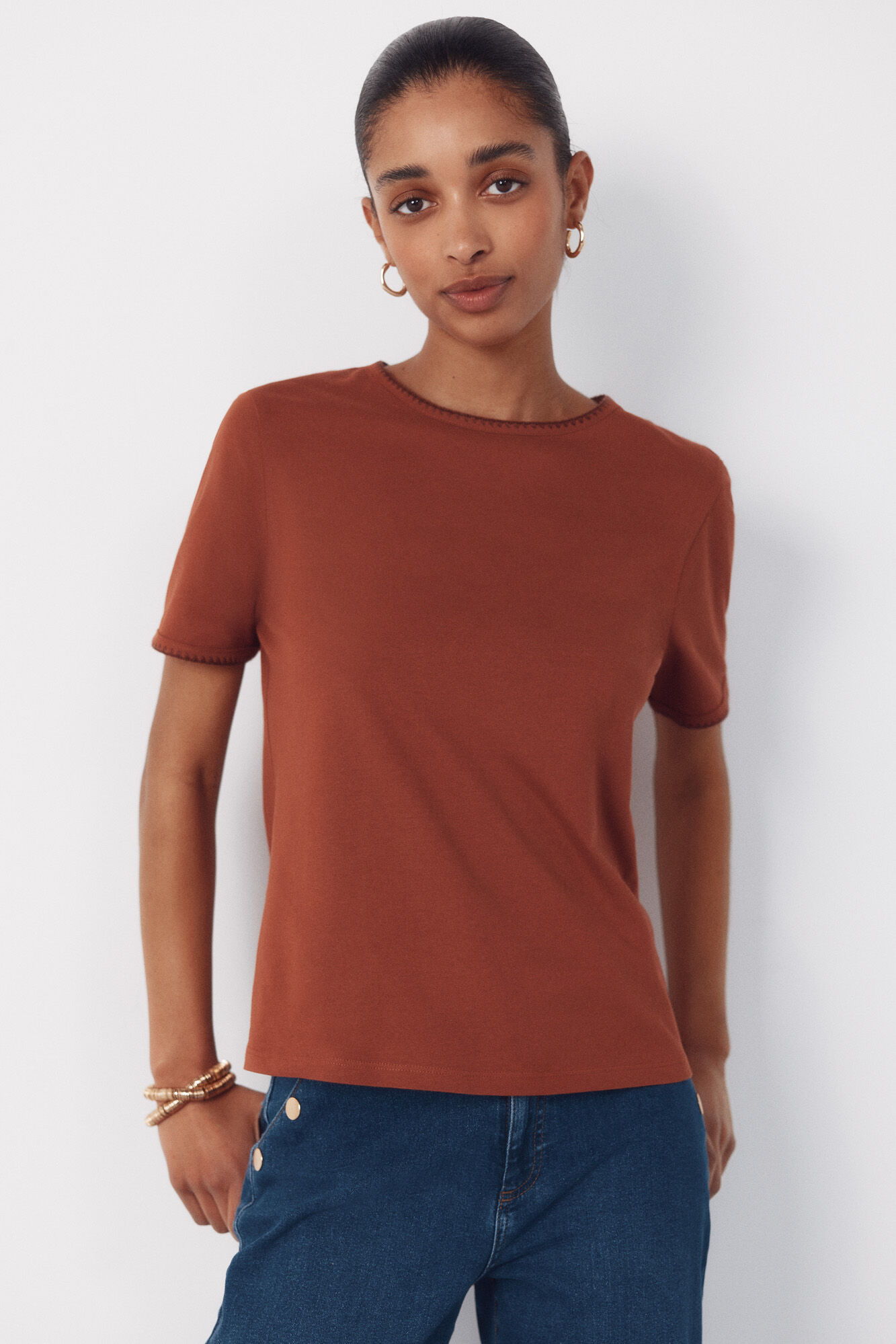 Cortefiel Camiseta com bordado