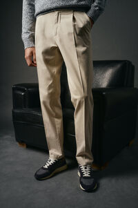 OOTO Pantal&oacute;n chino pinzas