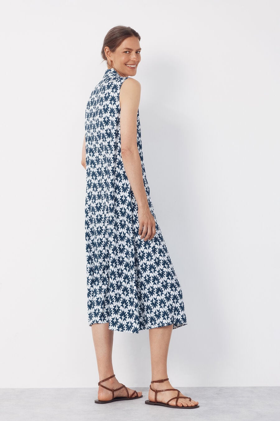 Vestido fluido manga sisa