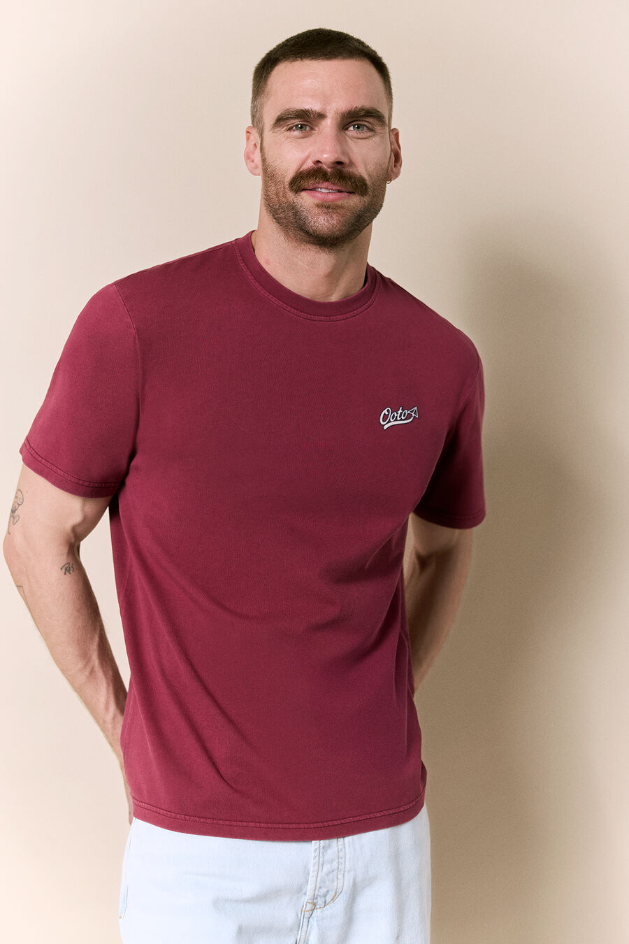 Camiseta lavada manga corta logo