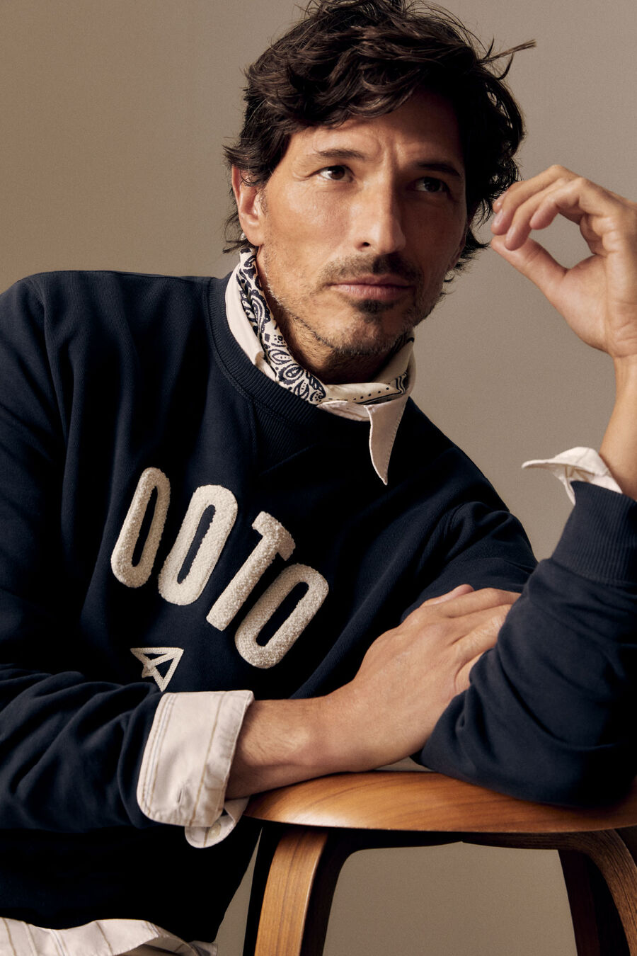 Sudadera logo cuello redondo