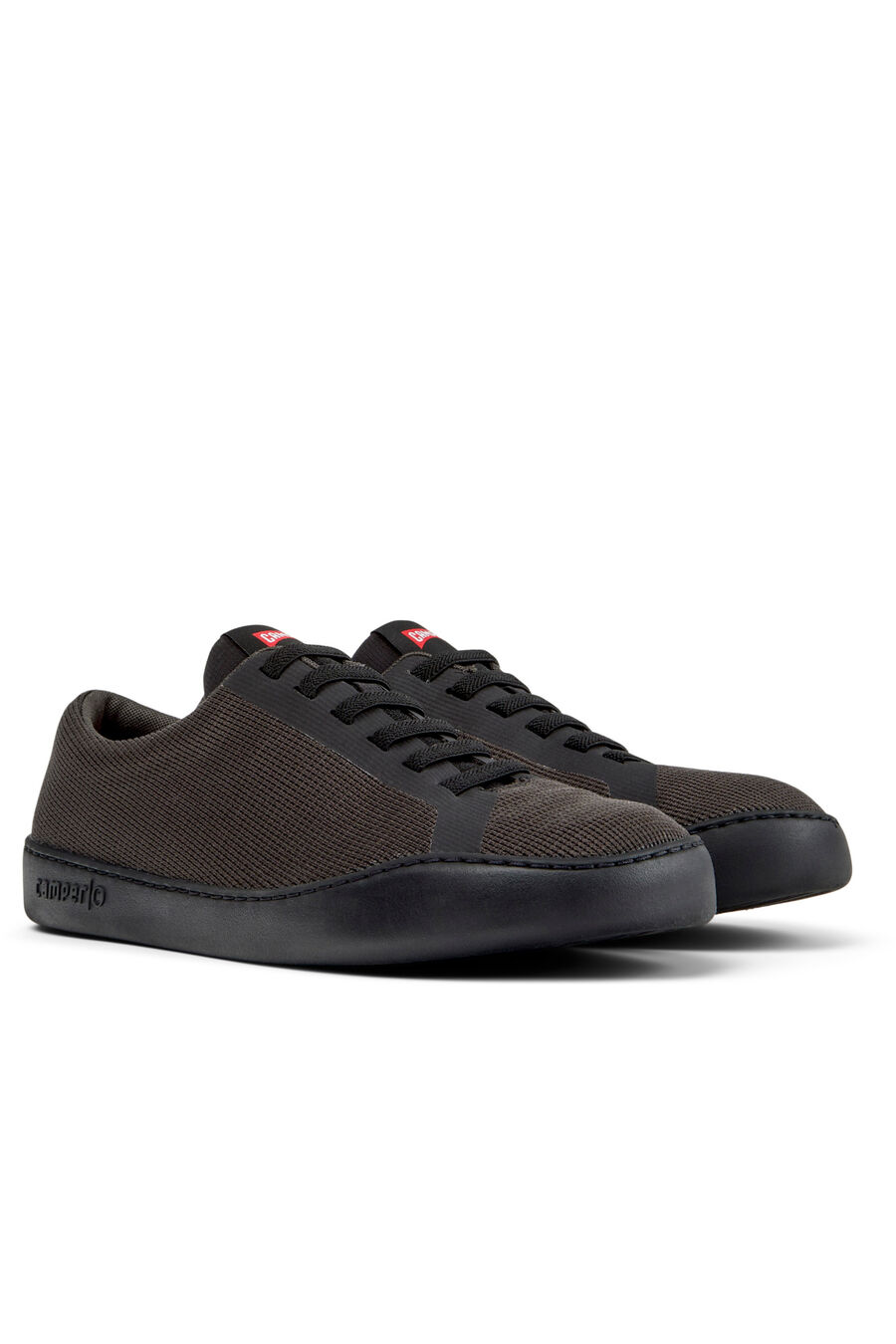 Zapatillas técnicas y piel hombre