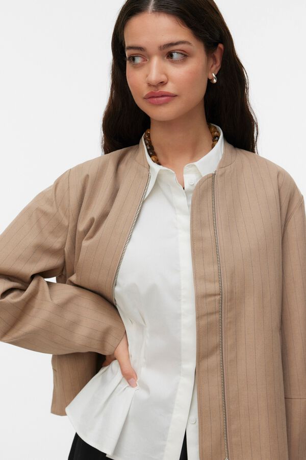 Vero Moda Cazadora de raya diplom&aacute;tica Marr&oacute;n