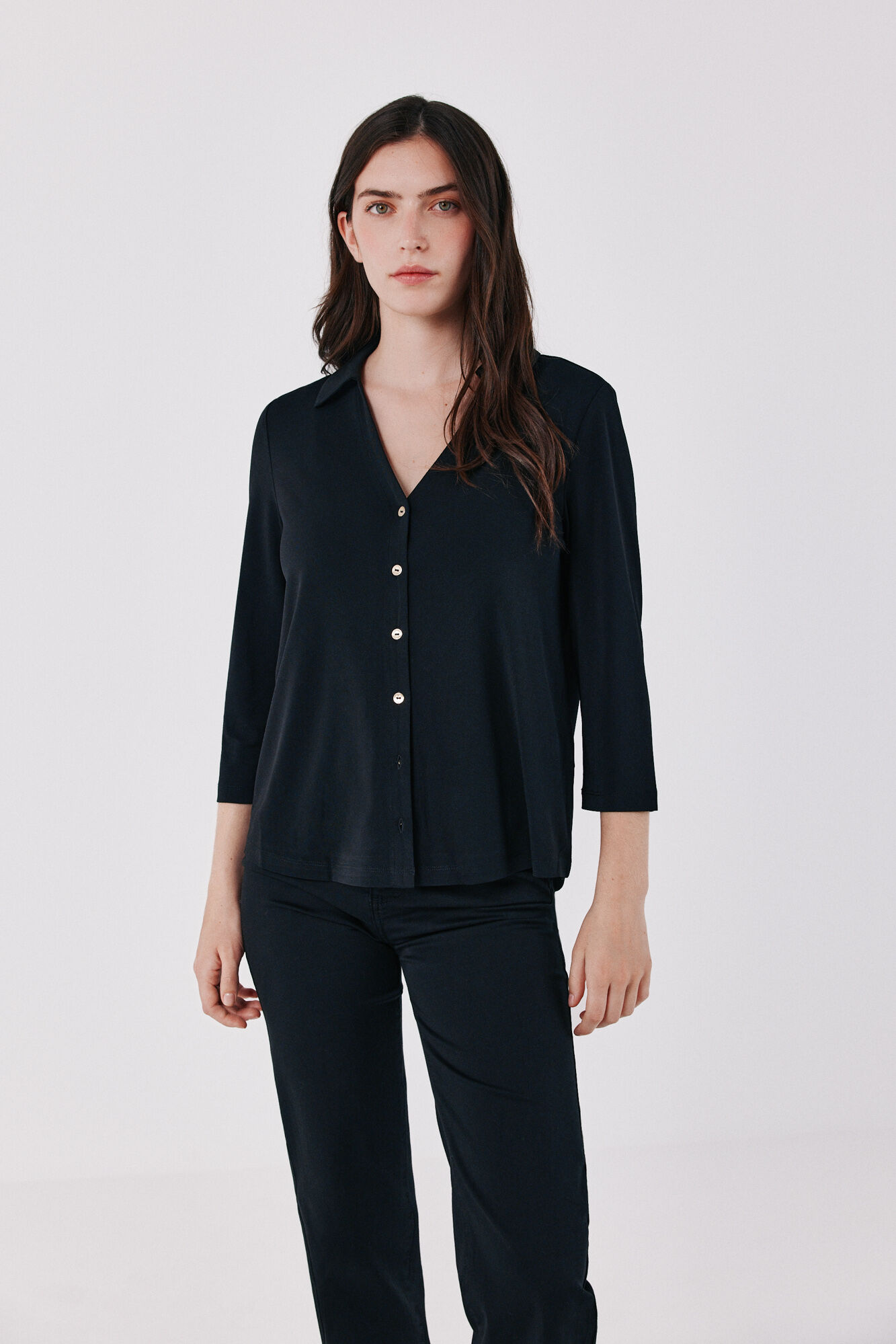 Cortefiel Camisa el&aacute;stica com bot&otilde;es