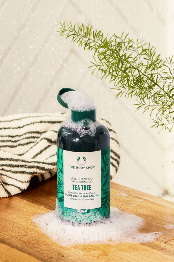 The Body Shop Tea Tree Purifying and Balancing Shampoo 250 ml Multicolour