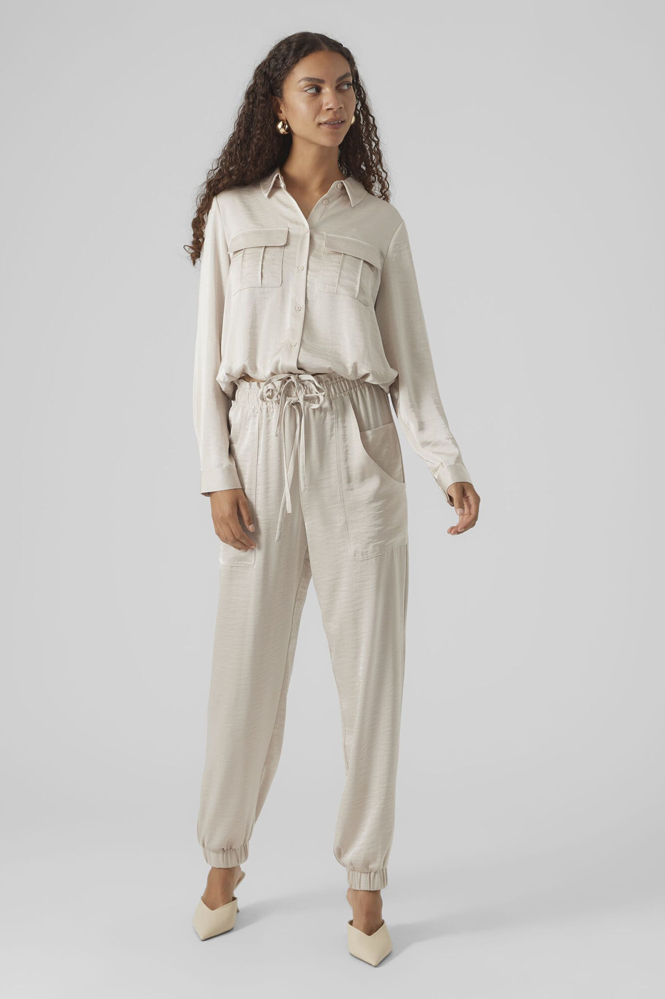 Vero Moda Cal&ccedil;as skinny efeito acetinado