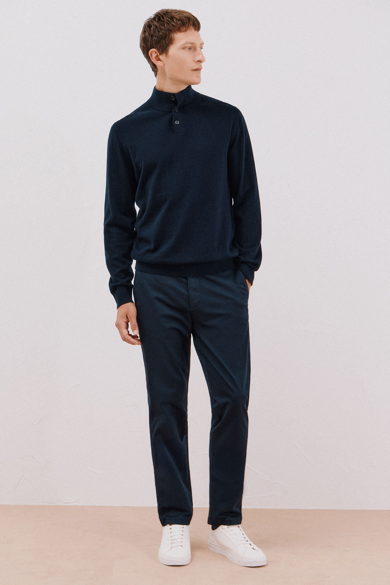 Cortefiel Pantal&oacute;n chino ligero regular fit