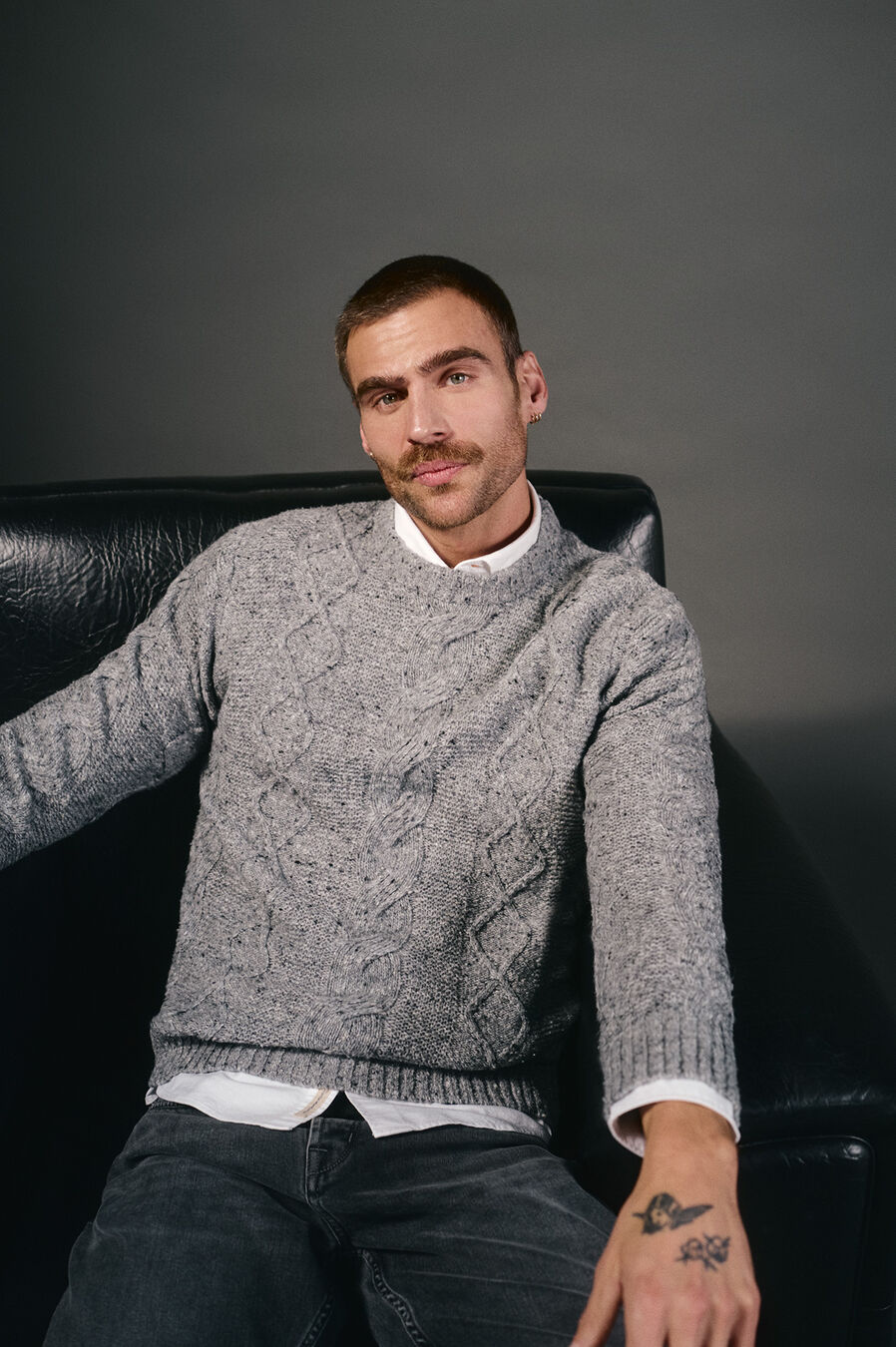 Jersey navideño nudos cuello caja