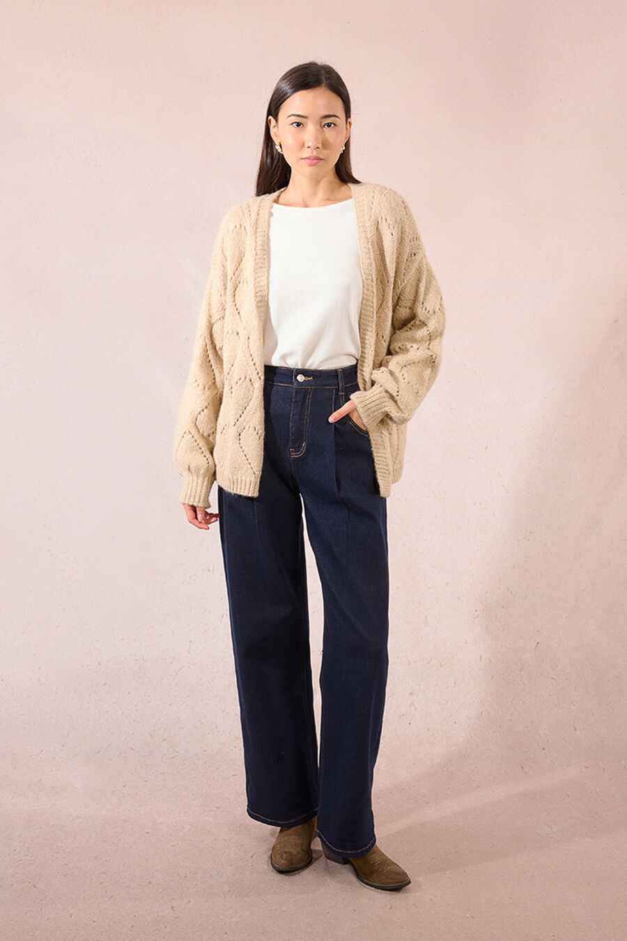 Cárdigan de manga larga en punto calado detalle corazones