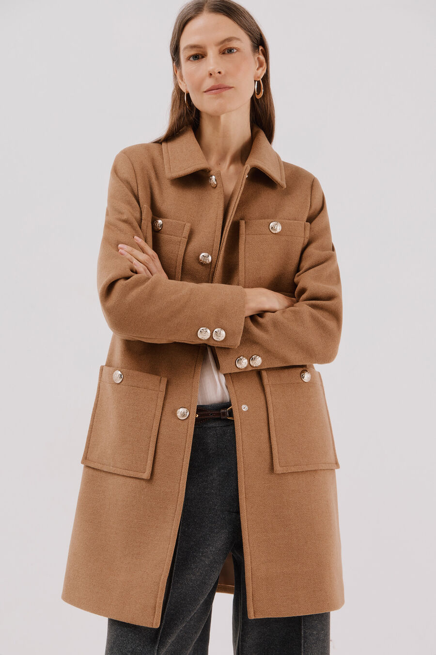 Abrigo botones dorados