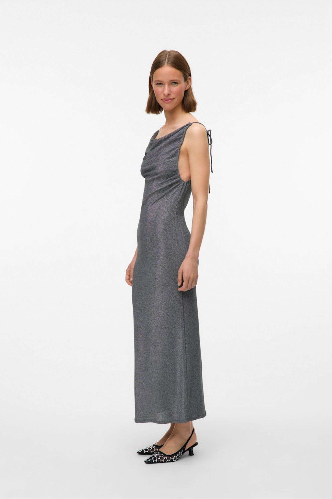 Vero Moda Vestido midi de tecido met&aacute;lico 
