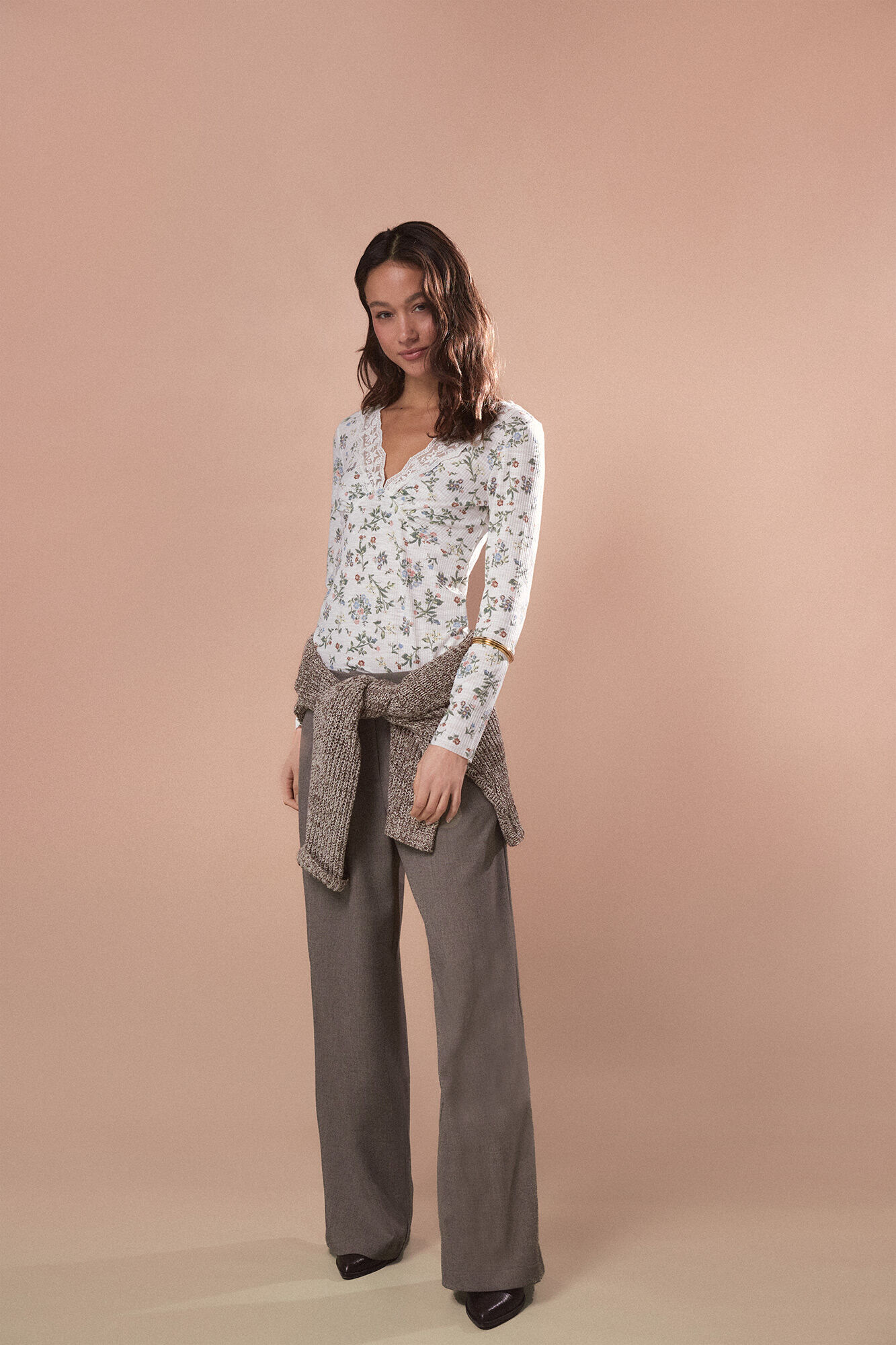 Slowlove Top estrucutura detalle blonda