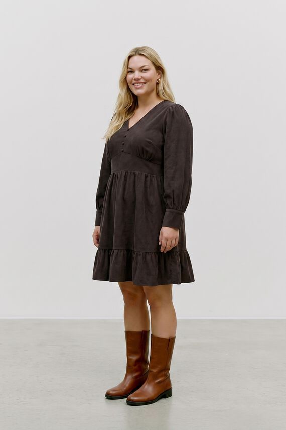 Vestido peplum de pico