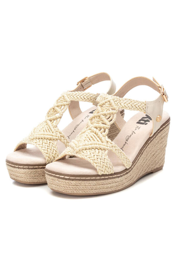 XTI Sandalia cu&ntilde;a nudos macram&eacute; Beige