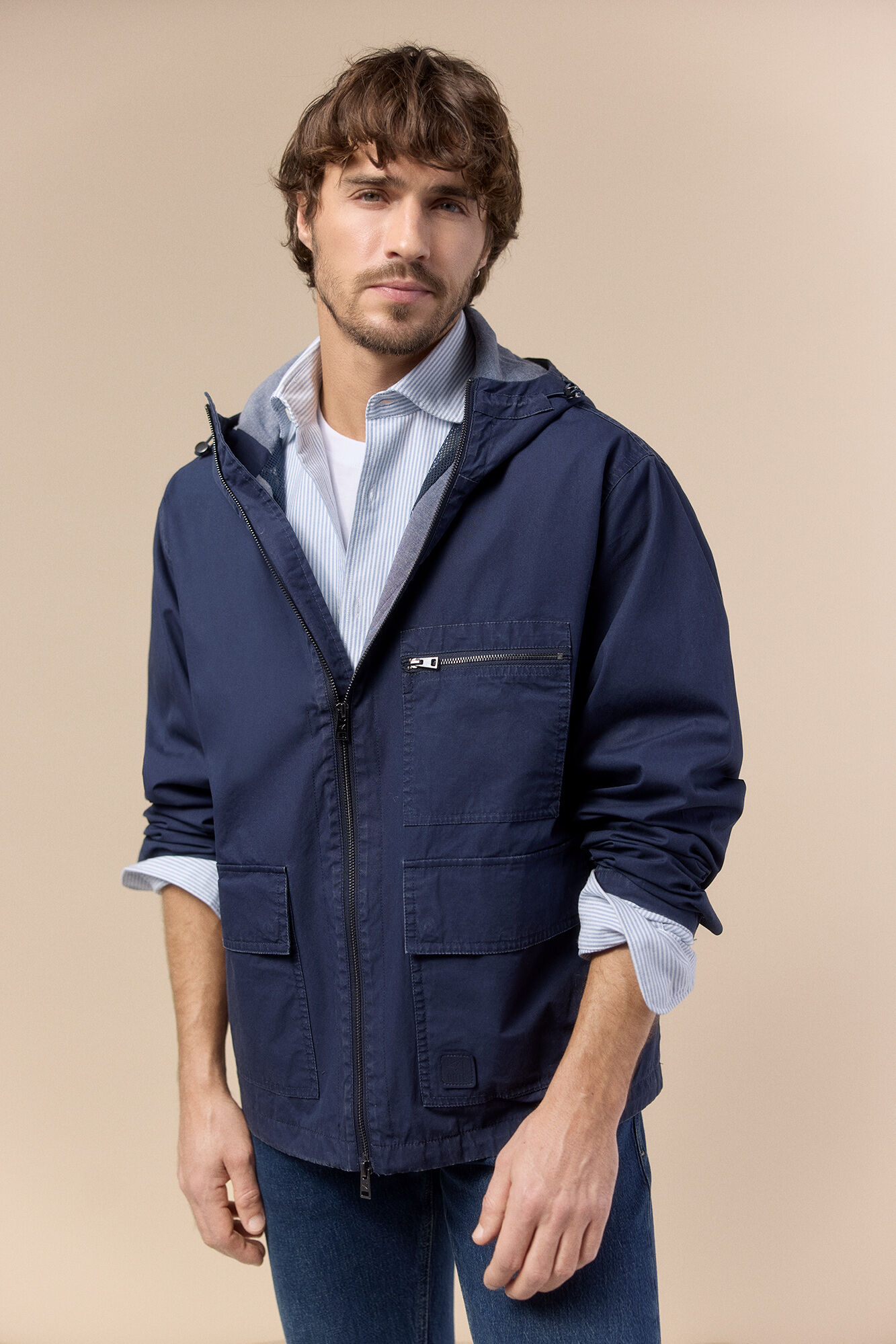 OOTO Parka corta con capucha