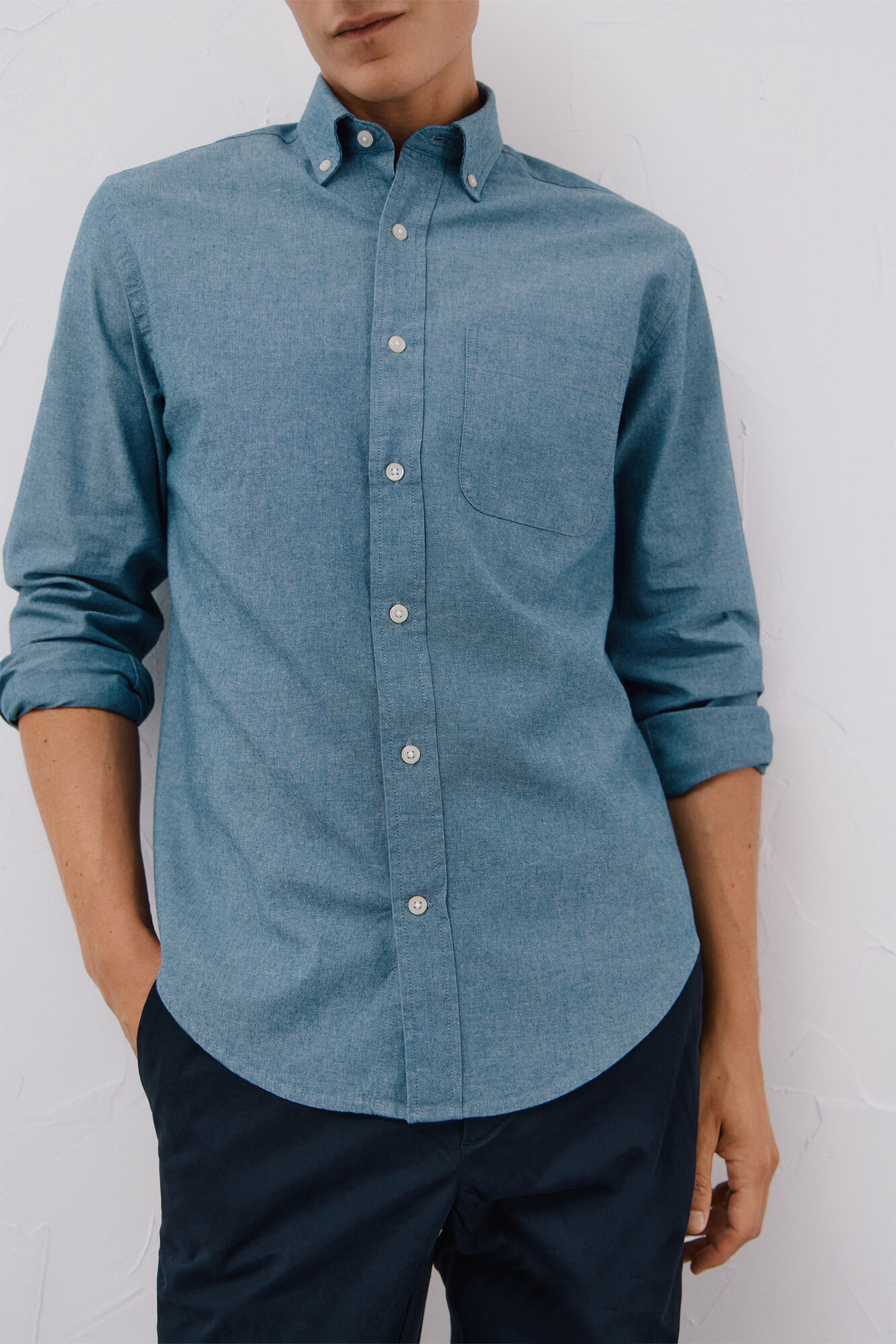 Cortefiel Camisa vaquera con bolsillo