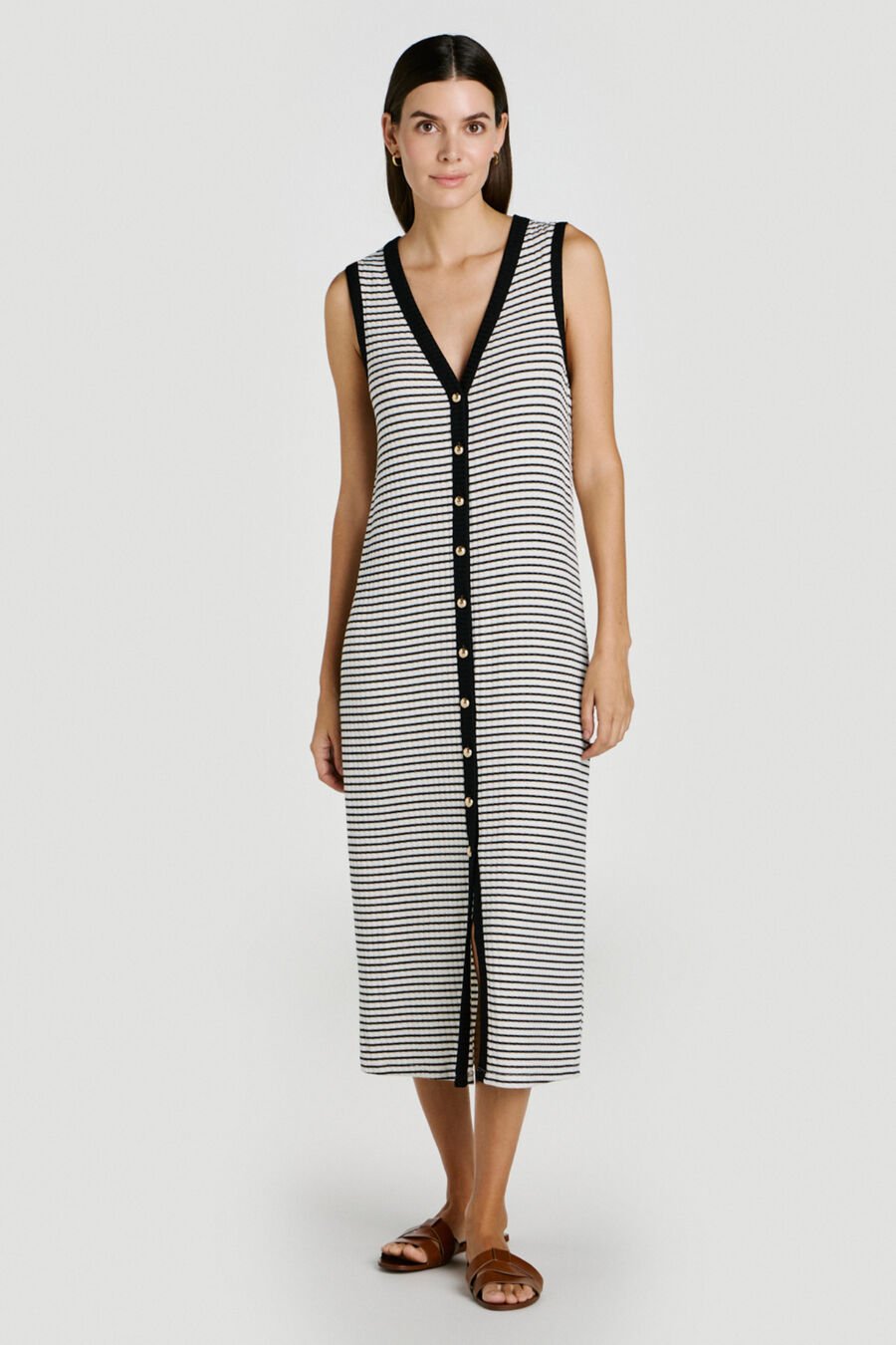 Vestido midi de punto canalé abotonado