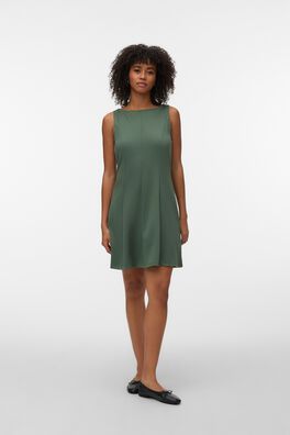 Vestido corto peplum