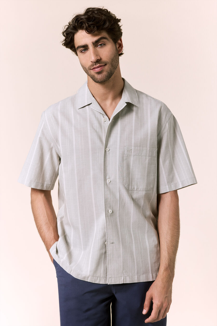 Camisa rayas manga corta cuello bowling