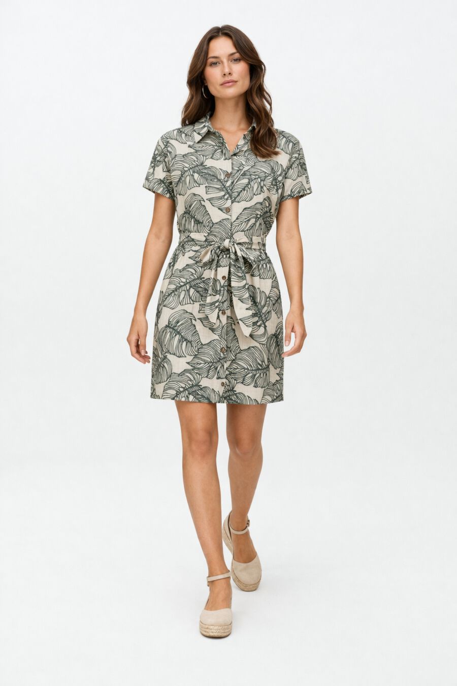 Vestido camisero corto con bordados