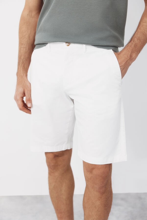 Cortefiel Bermuda chino ligero Blanco