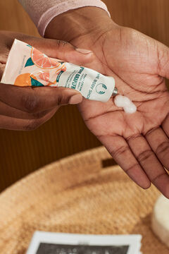 The Body Shop Crema de manos de Pomelo Rosa