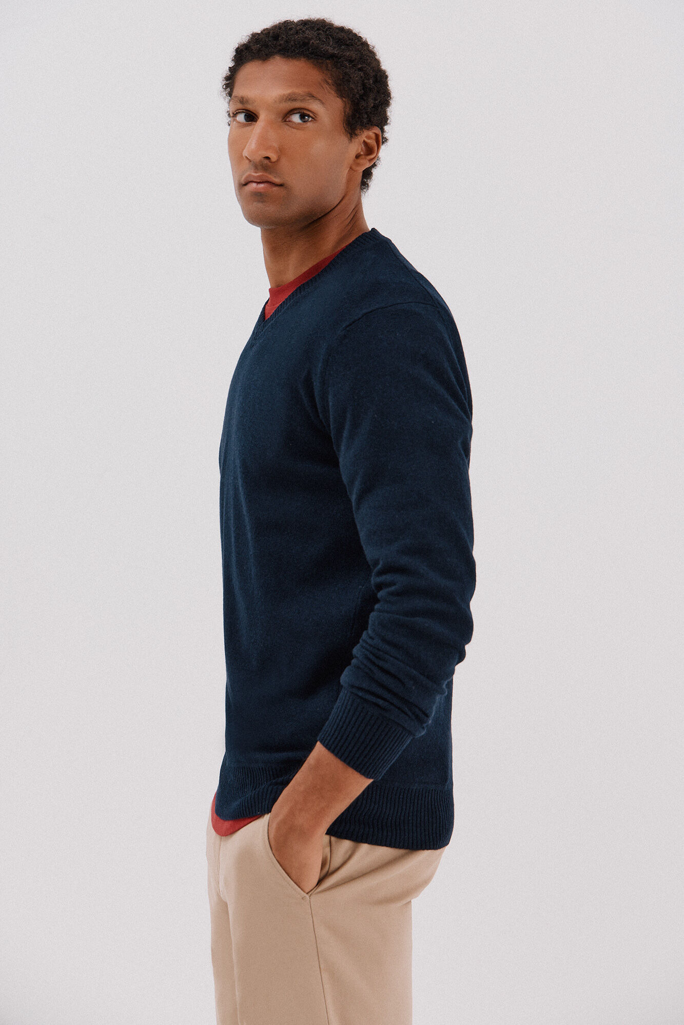 Cortefiel Su&eacute;ter de l&atilde; com bico redonda