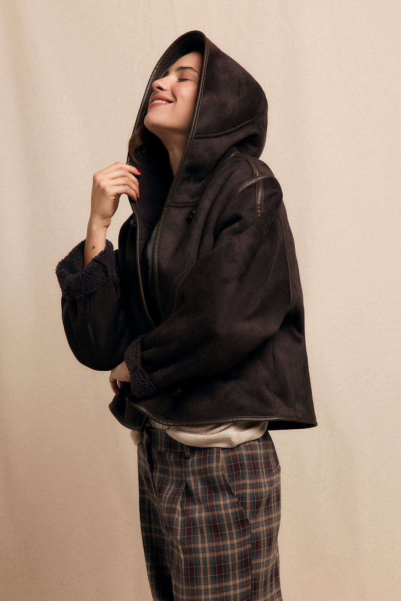 Slowlove Abrigo corto efecto doble faz capucha