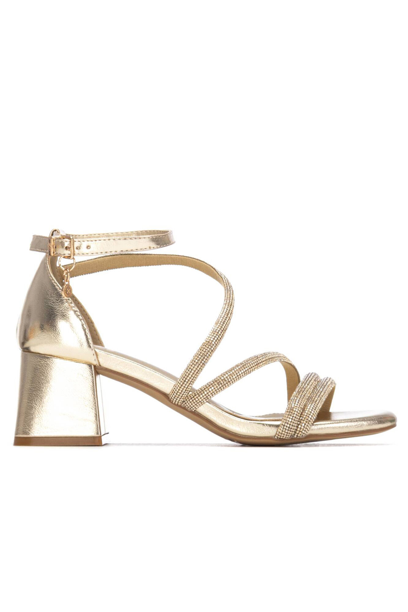 XTI Sand&aacute;lia metalizada com tac&atilde;o