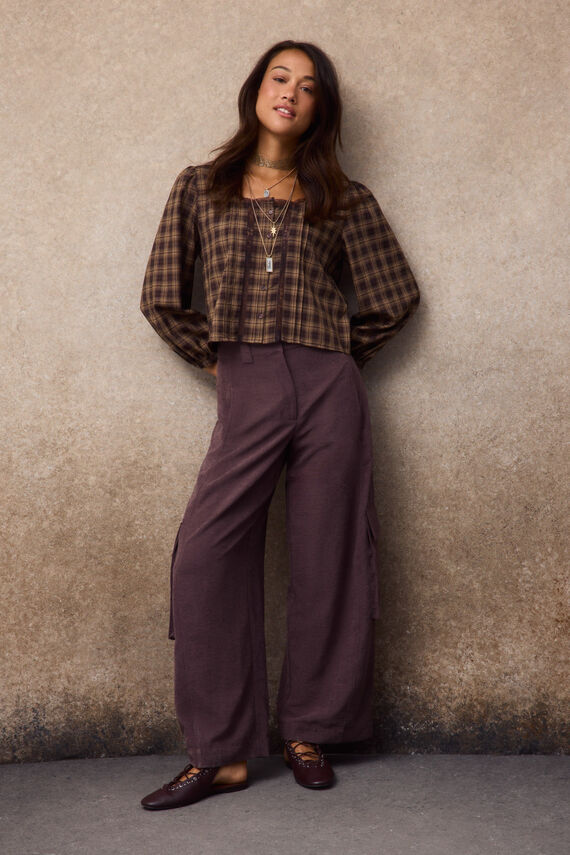 Pantalón cargo satinado