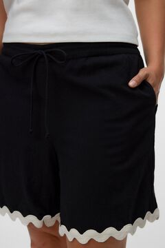Vero Moda Curve Shorts detalles bordados talla grande