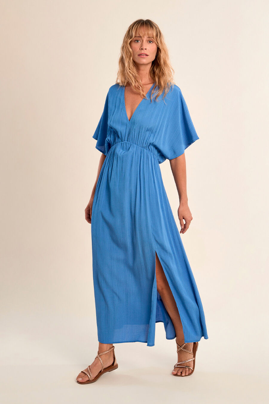 Vestido largo de manga corta con estampado