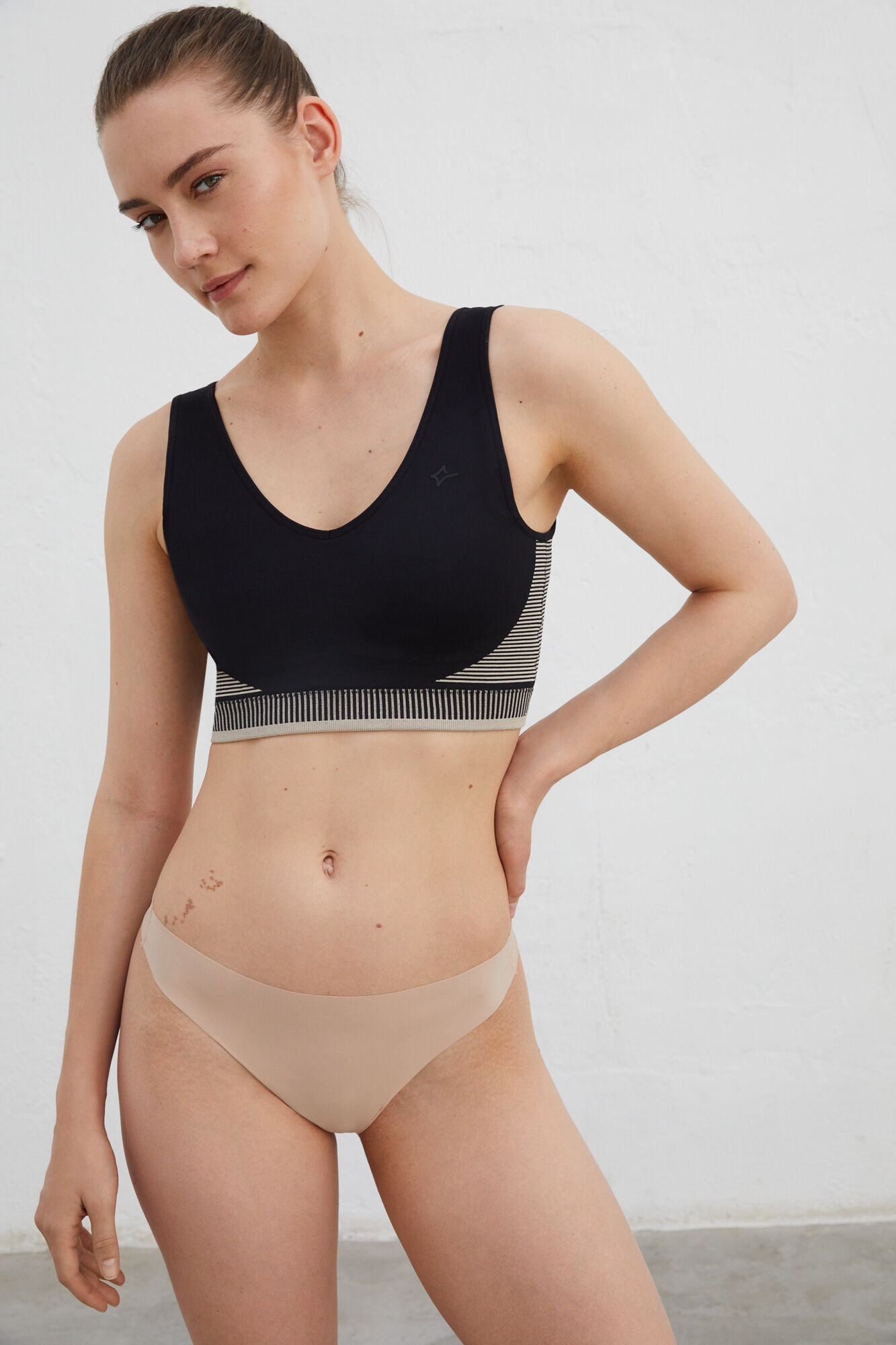 Dash and Stars Pakovanje od 2 para tanga gaćica boje kože