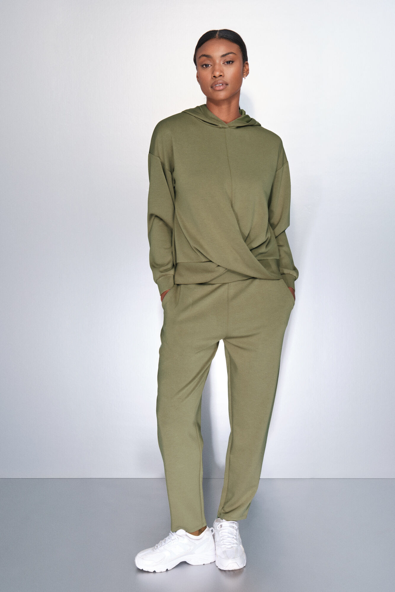 Dash and Stars Kaki jogger pantalone