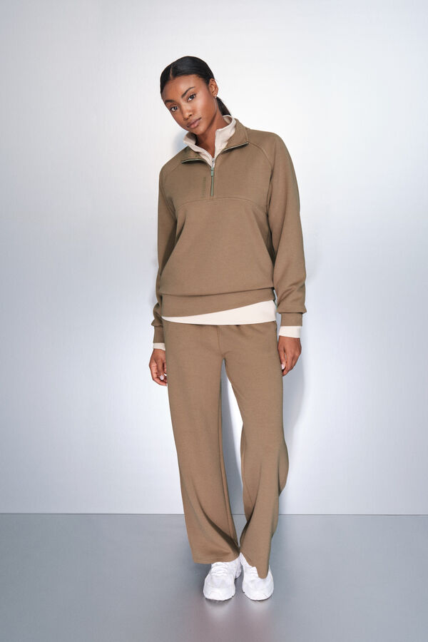 Dash and Stars Smeđe rebraste široke ravne pantalone nude