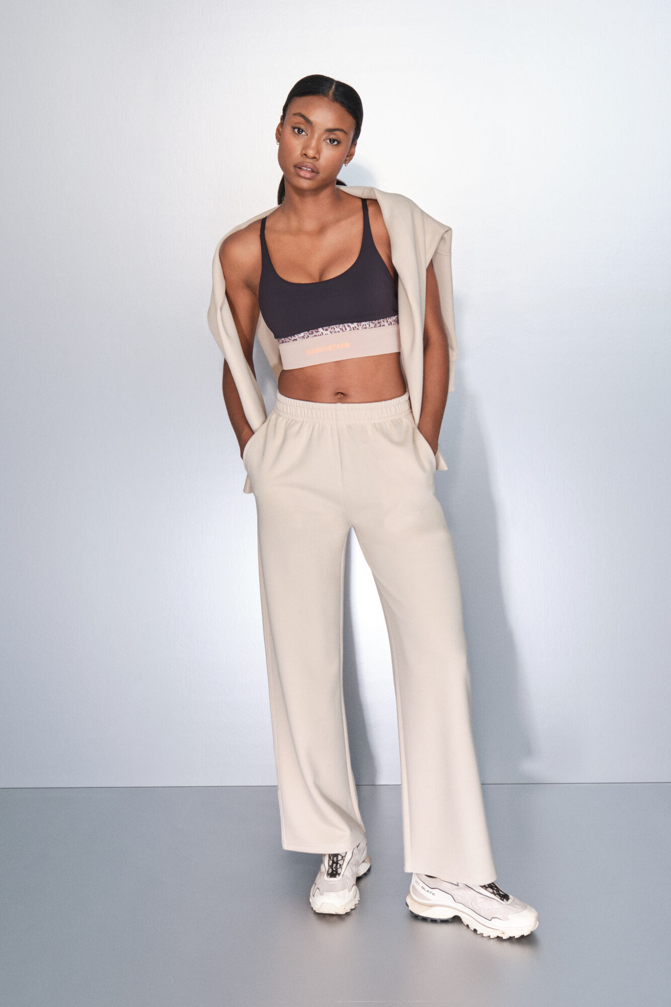 Dash and Stars Bež rebraste &scaron;iroke ravne pantalone