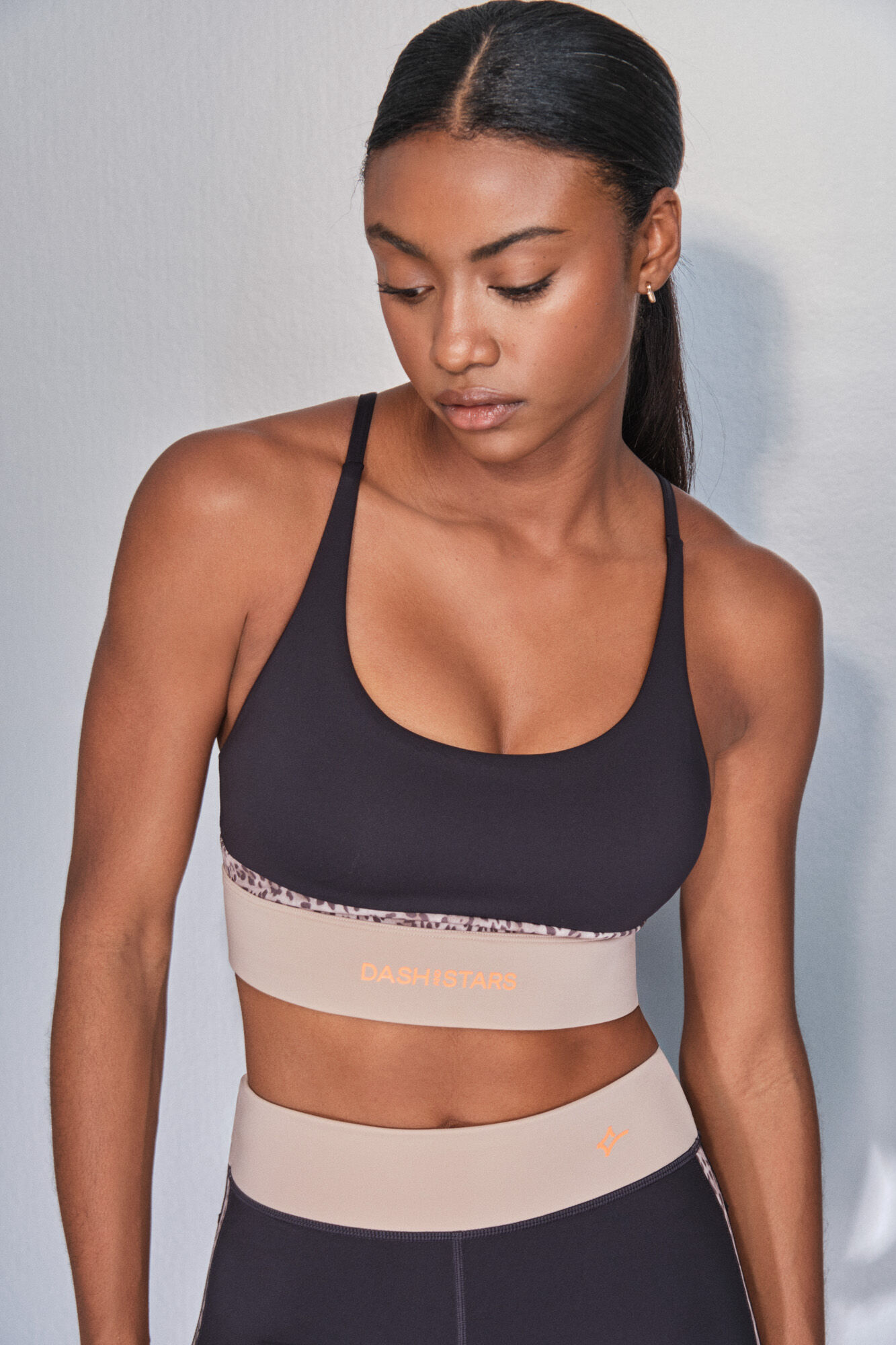 Dash and Stars 4D STRETCH crni sportski grudnjak sa životinjskim printom 