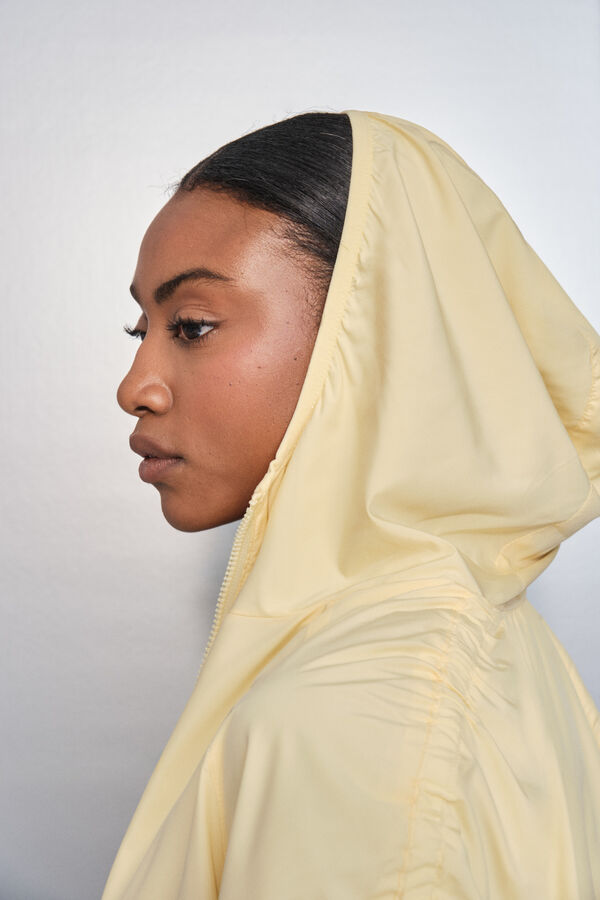 Dash and Stars Laka reverzibilna jakna sa kapuljačom u žutoj boji printed