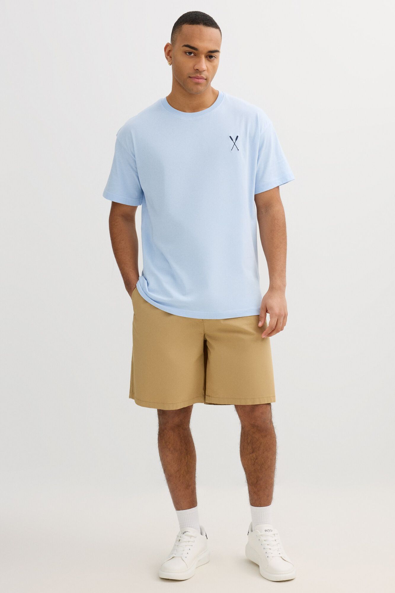 Inside T-shirt com detalhe minimalista