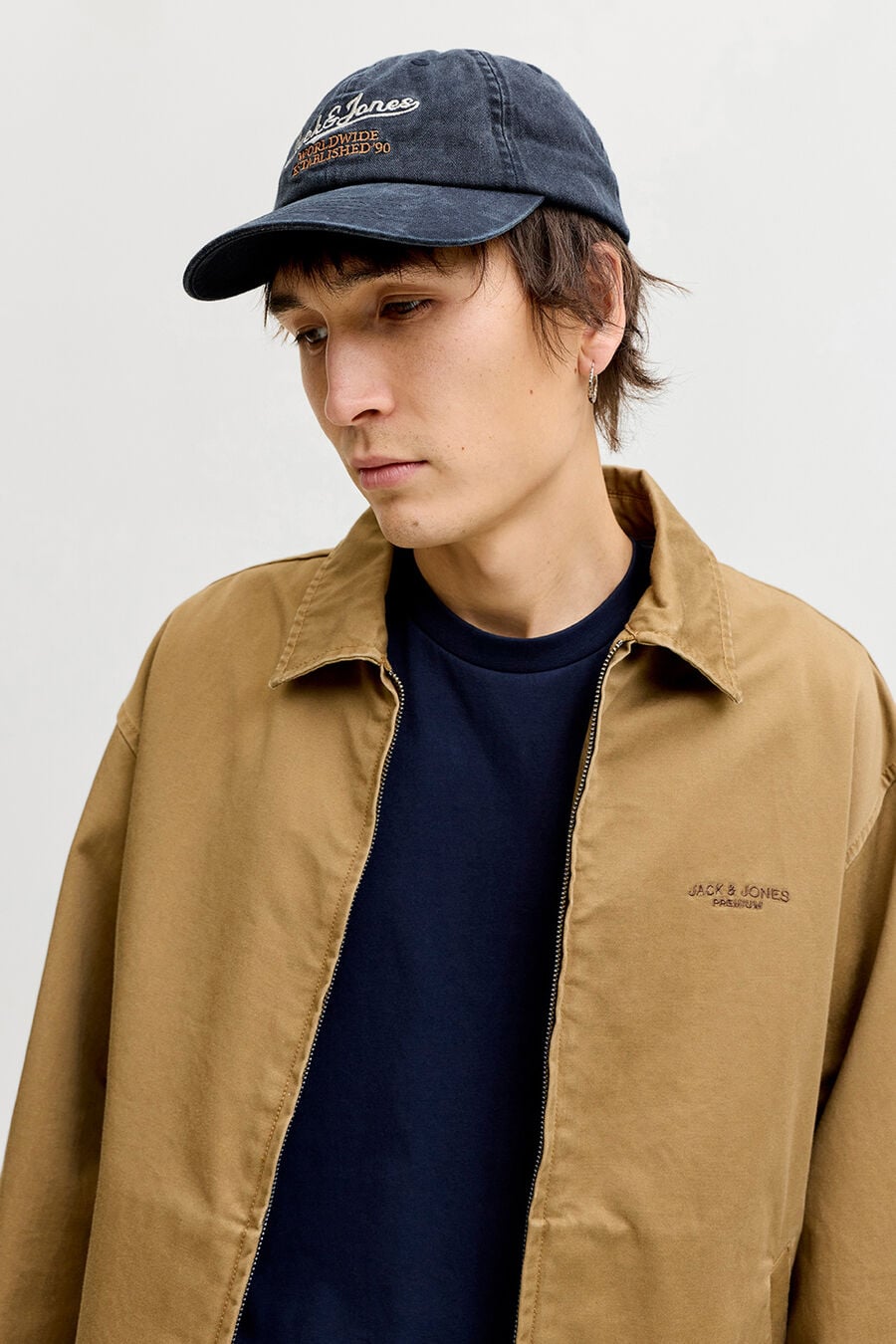 Gorra básica con bordado